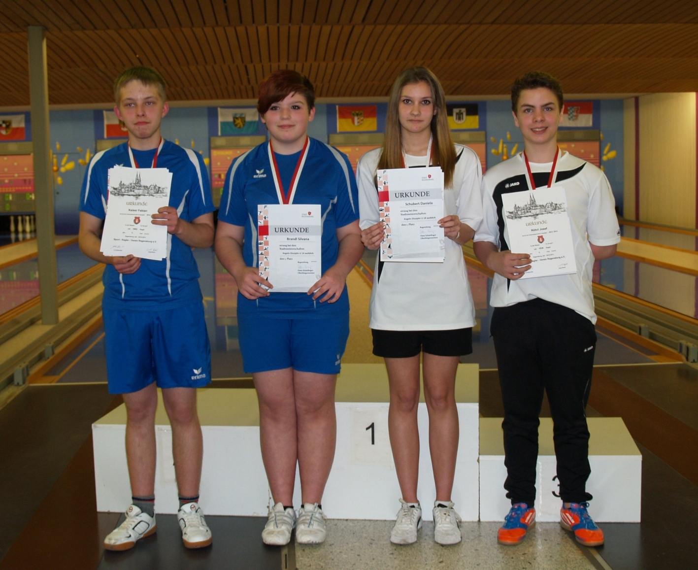 Stadt-, Kreis- und Einzelmeisterschaft 2012/2013                                       Alle Erstplatzierten U 18 und U 14