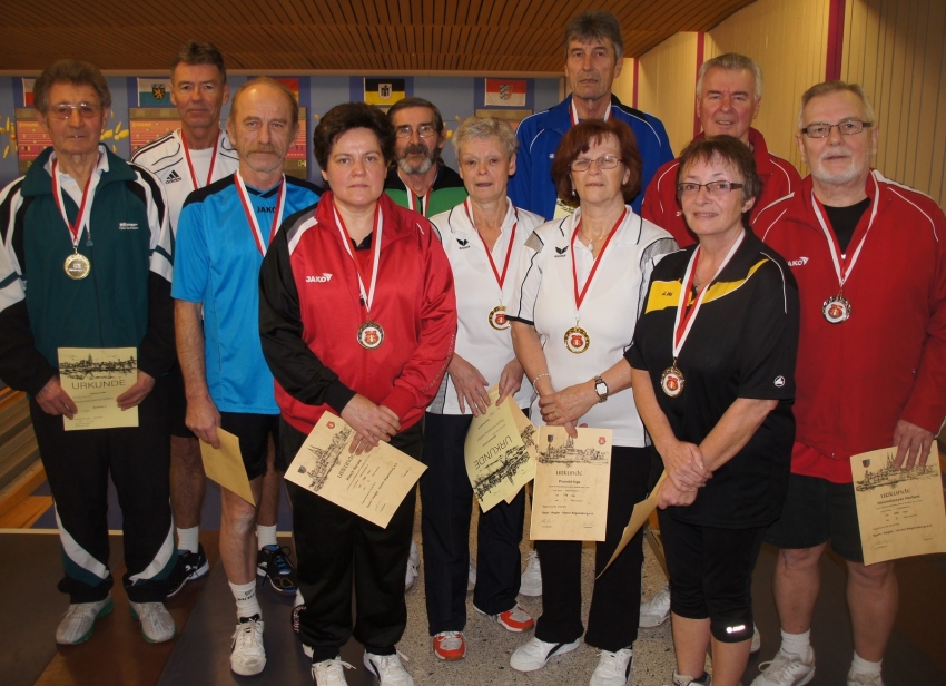 Gruppenbild Einzelmeisterschaft 2014 Kreis Regensburg Seniorinnen und Senioren A+B+C