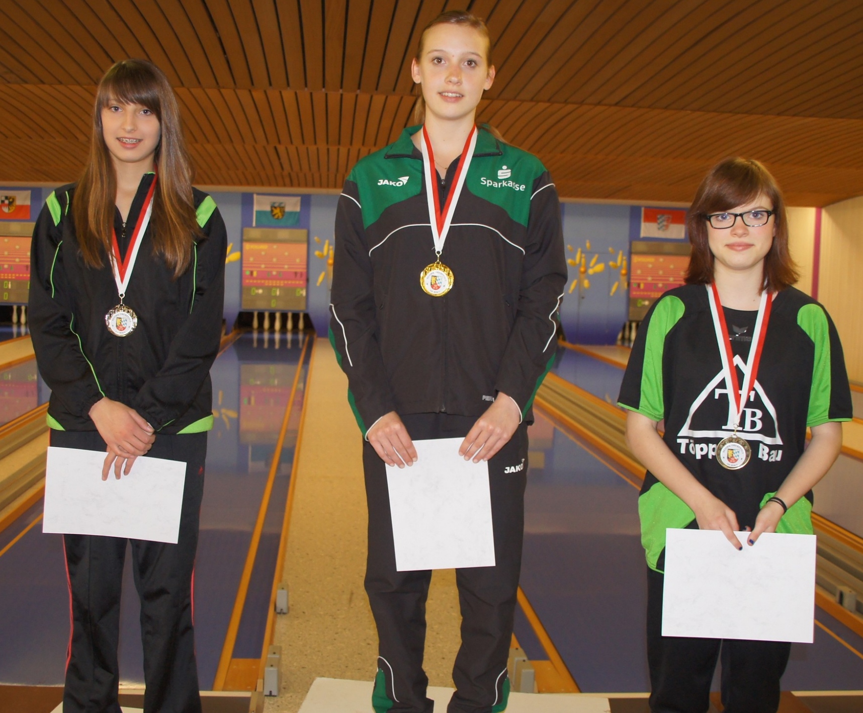 Jugend U 14 weiblich 1. Volkmer T.,                                                                   2. Hanauer A., 3. Hertl A.